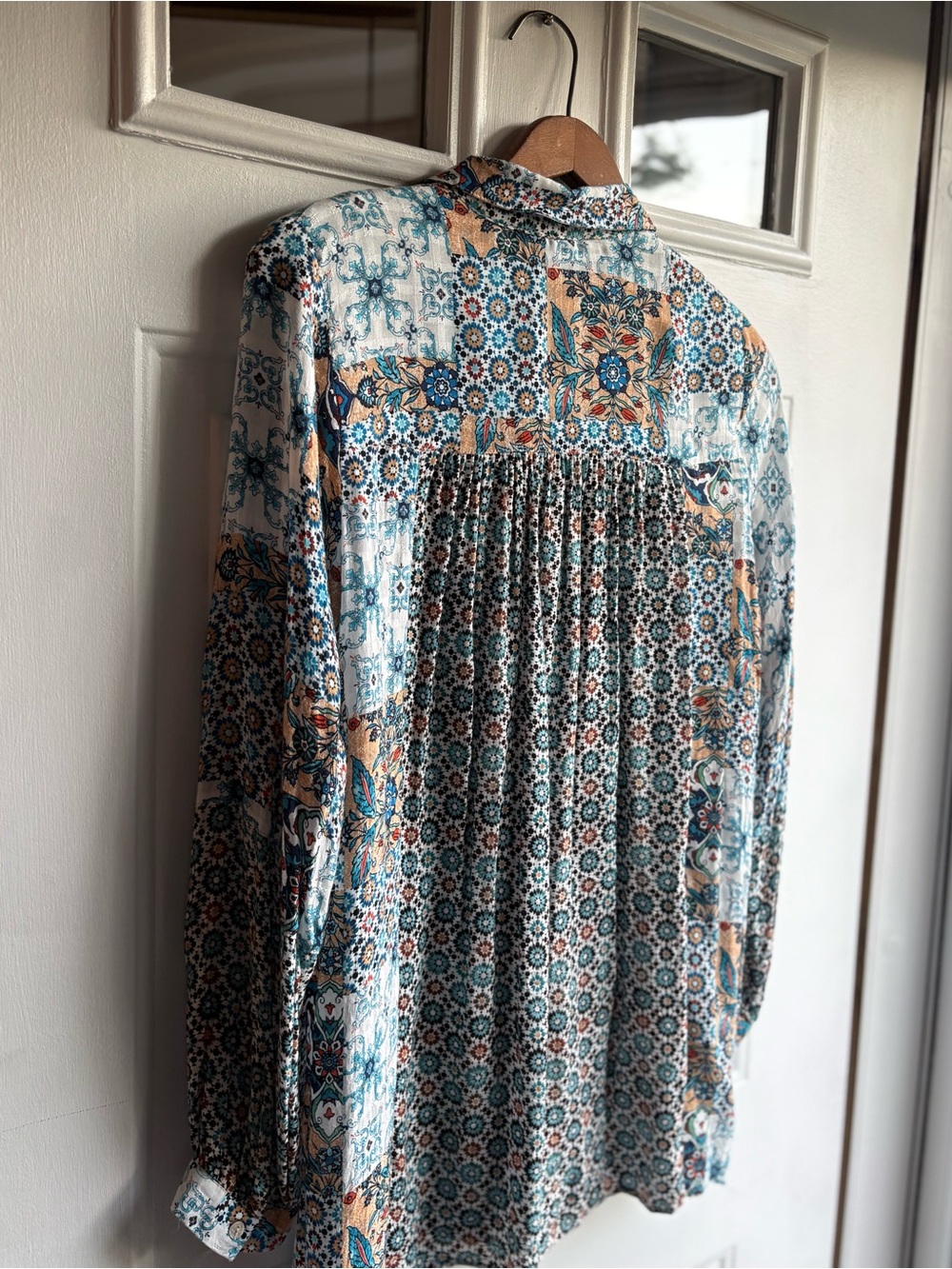 Jane + Delancey Women’s S Floral 100% Rayon Collared Button Front Pleated Blouse